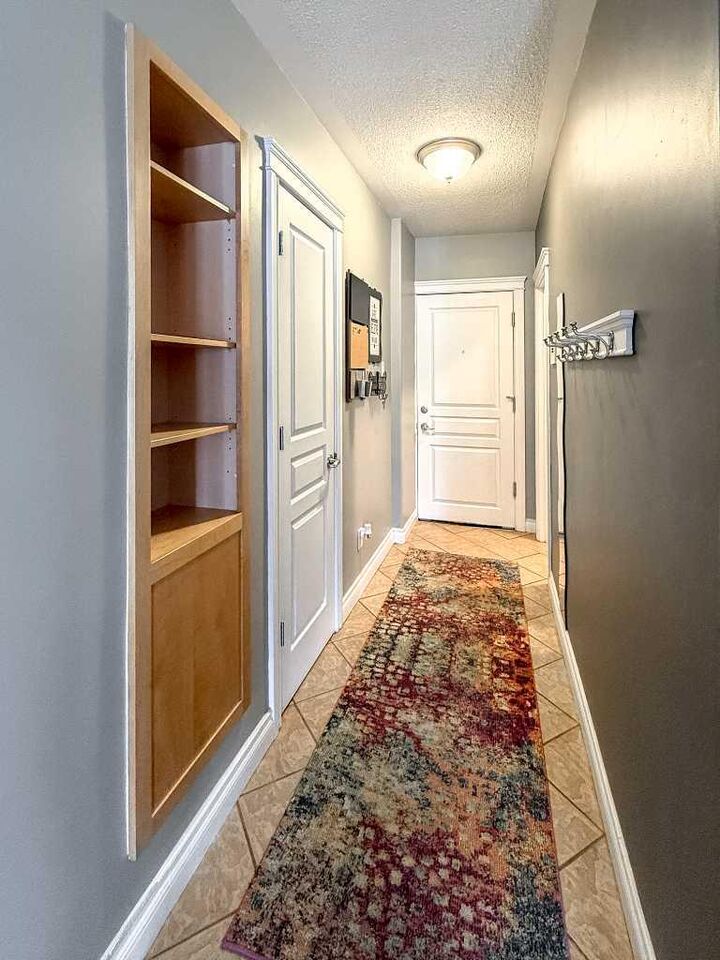 Property Photo:  1813 25 Avenue SW 22  AB T2T 1A4 