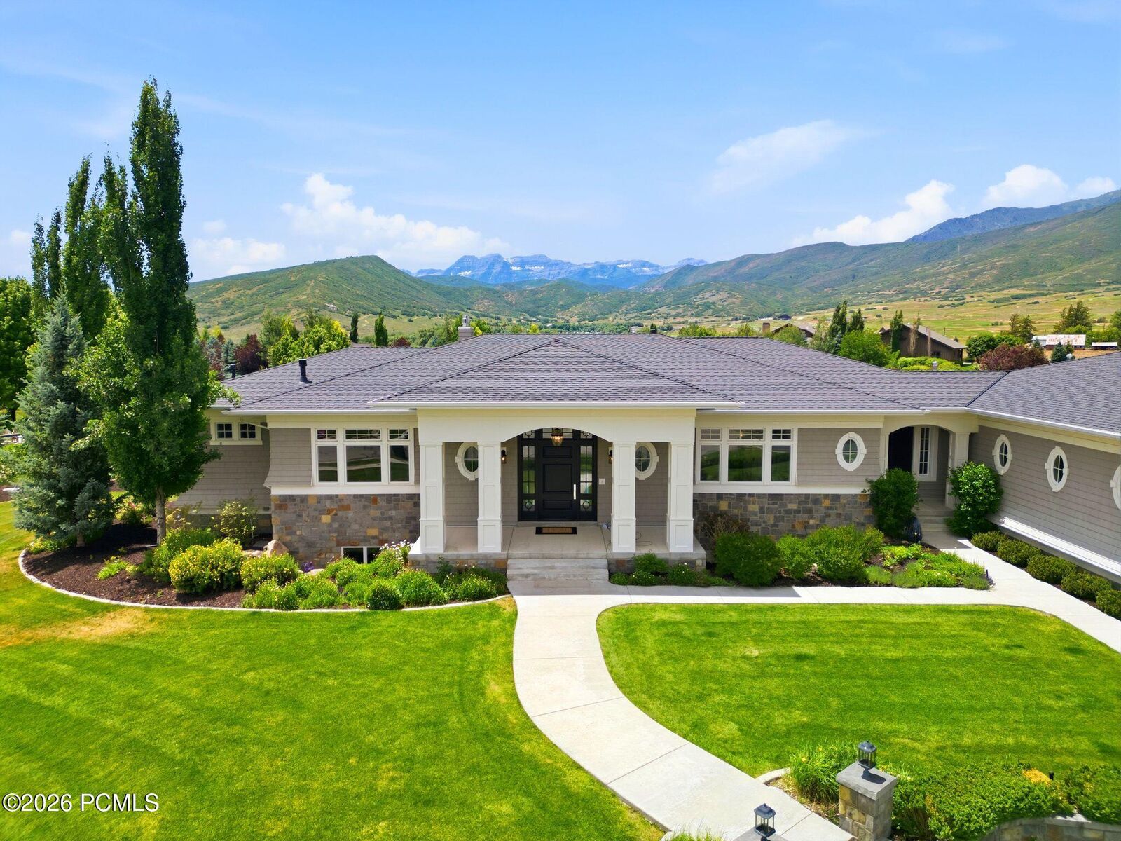 Property Photo: 1420 S 200 West UT 84049