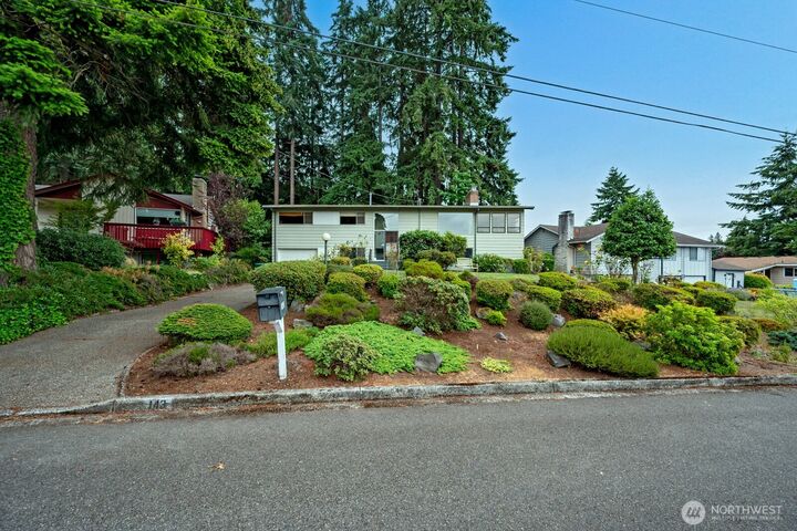 Property Photo: 143 S 297th Place WA 98003