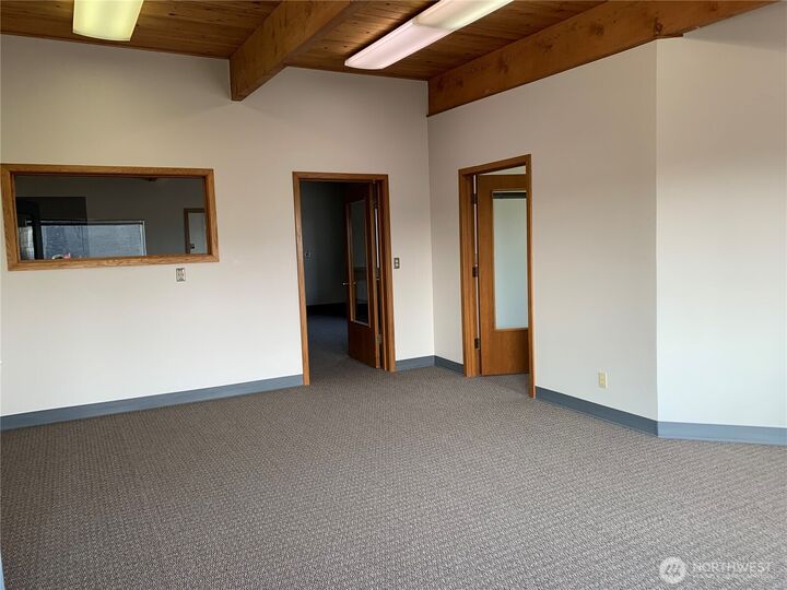 Property Photo:  2418  California Street  WA 98201 
