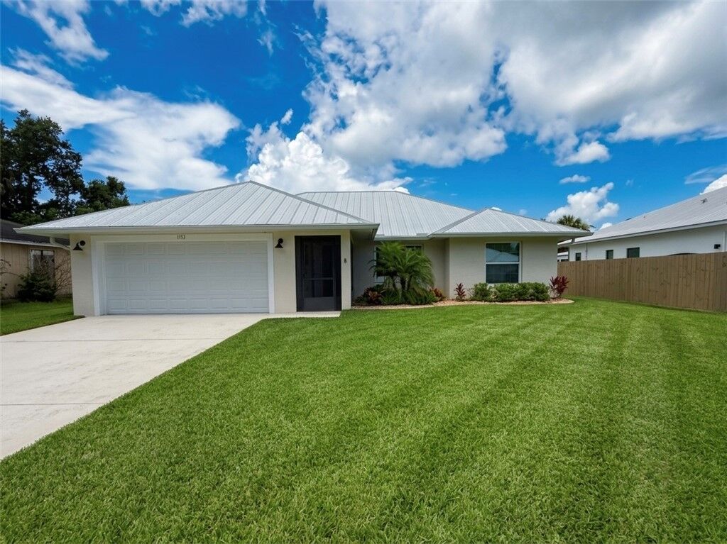 Property Photo:  1133 37th Avenue SW  FL 32968 