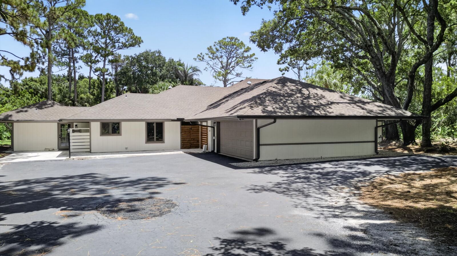 Property Photo:  1975 SW Saint Andrews Drive  FL 34990 