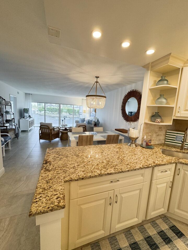 Property Photo:  390 N Federal Highway 203  FL 33441 