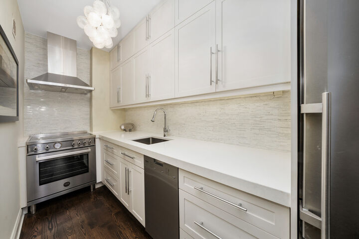 Property Photo: 165 E 72nd Street 2M NY 10021