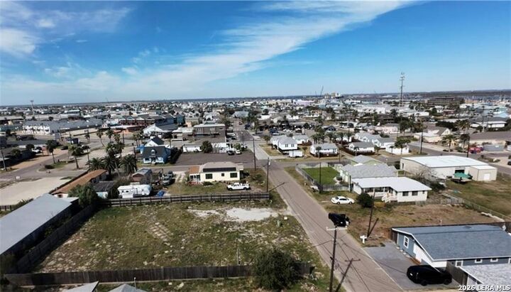 Property Photo:  216 E Roberts Ave  TX 78373 