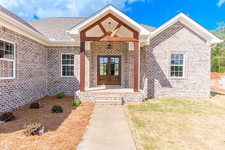 Property Photo: 809 Michigan Ave AL 35661