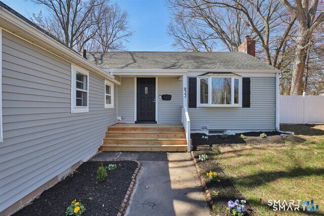Property Photo: 822 Slater Road CT 06053