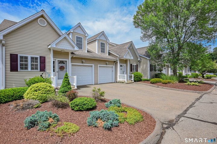 Property Photo:  511 Elm Street 6-5  CT 06473 
