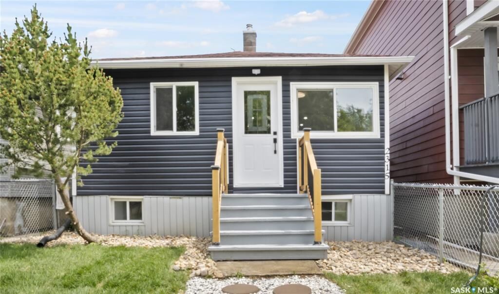 Property Photo:  2315 Francis Street  SK S4N 2P8 