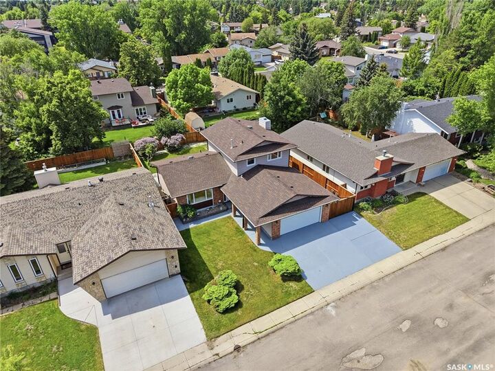 Property Photo: 131 Keeley Crescent SK S7J 4B3