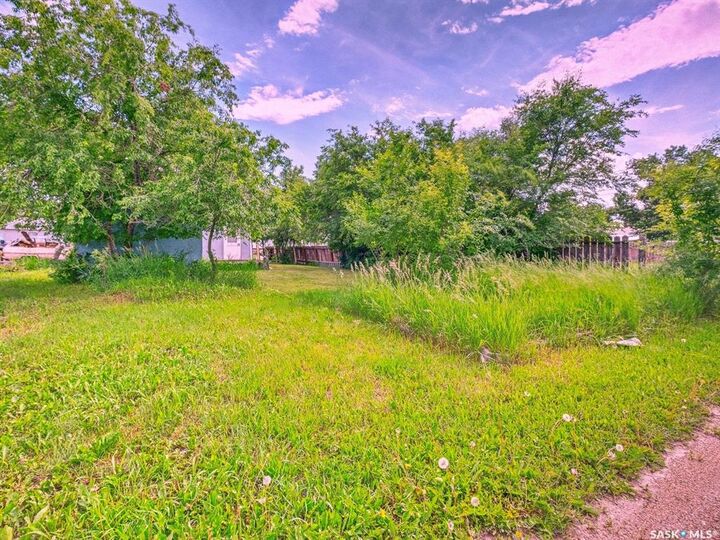 Property Photo: 205 6th Avenue W SK S0L 2V0