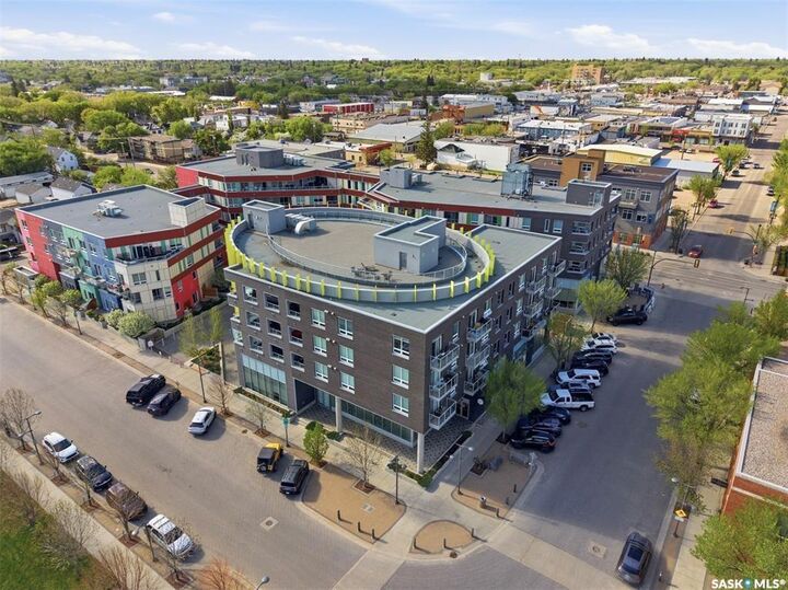 Property Photo:  409 B Avenue S 208  SK S7M 5M8 