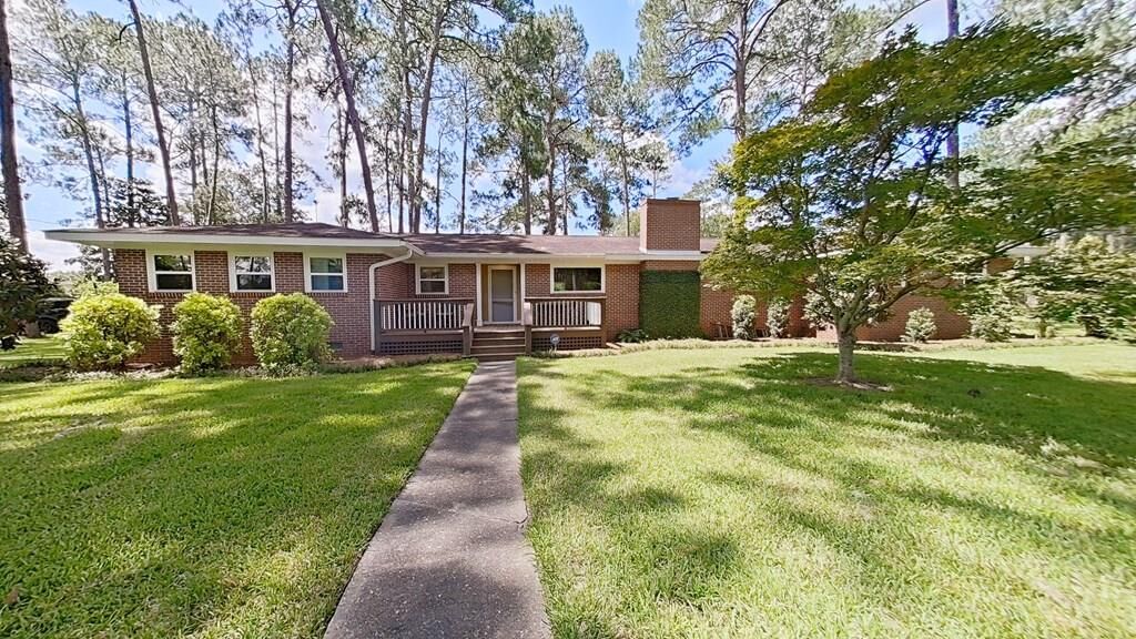 Property Photo:  300 Betty Street  GA 31792 