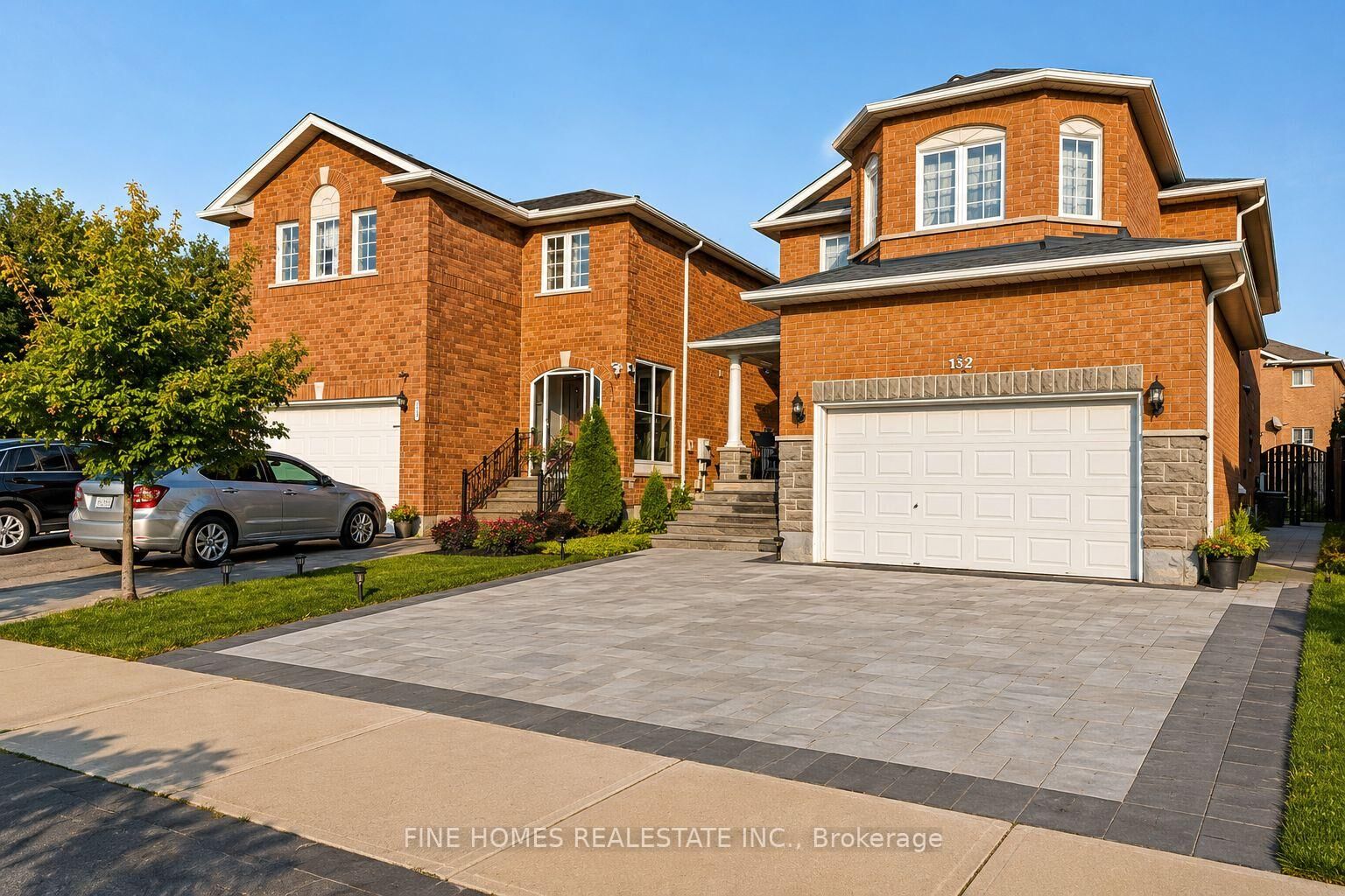 Photo de la propriété:  132 Purcell Crescent Lower  ON L6A 3C7 