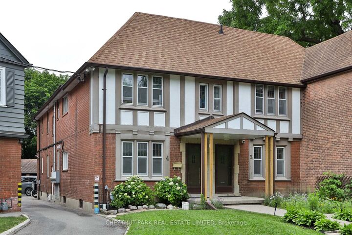 Property Photo:  4 Oriole Crescent Main  ON M5P 1L5 