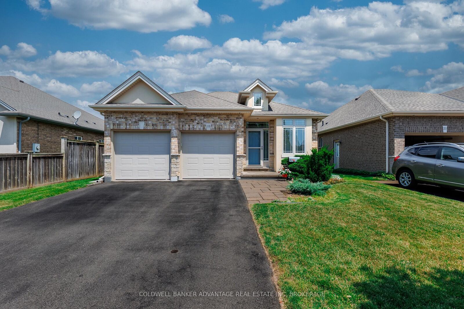 Property Photo: 18 Willson Crossing Court ON L3E 0P8