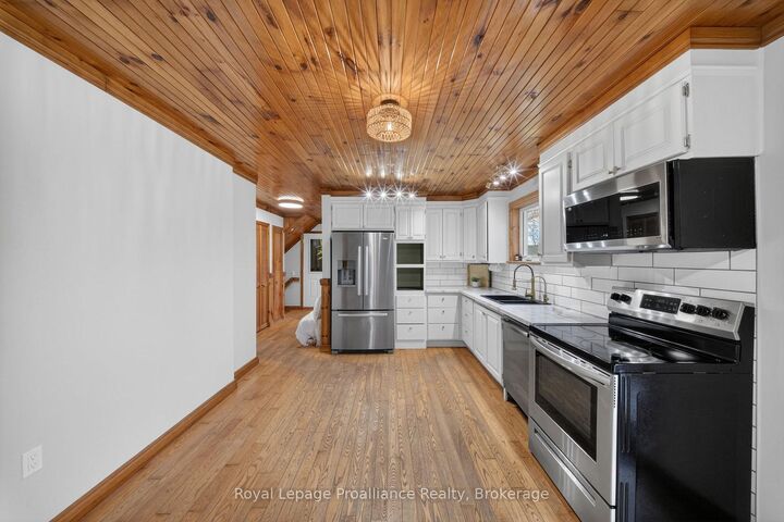 Property Photo: 235 East Hungerford Road ON K0K 3J0