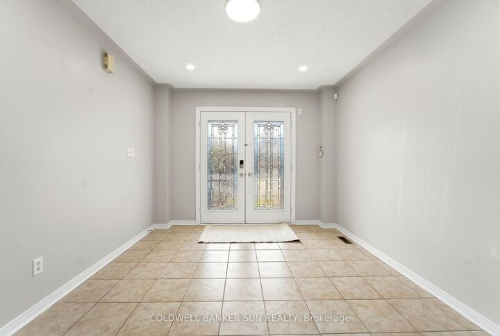 Property Photo: 67 Tufton Crescent ON L7A 3J2