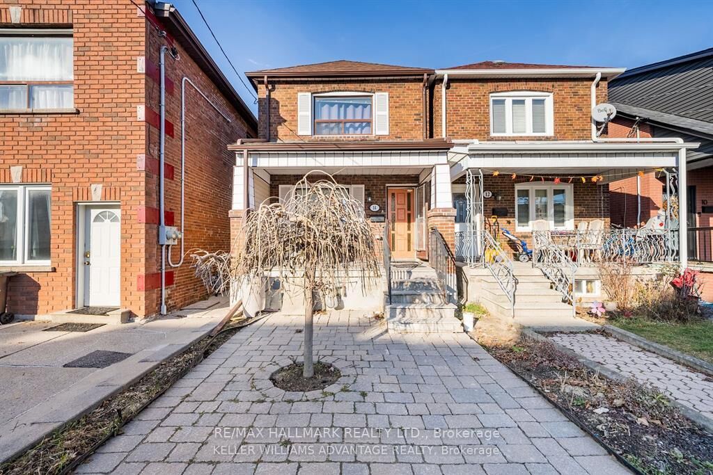 Photo de la propriété:  14 Innes Avenue 3  ON M6E 1M8 