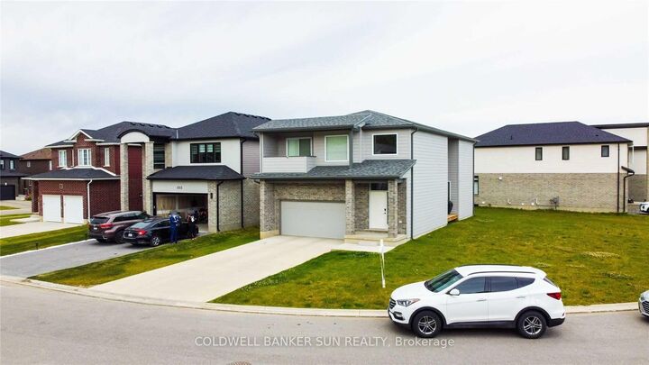 Property Photo: 1301 Sandbar Street ON N6G 0Y3