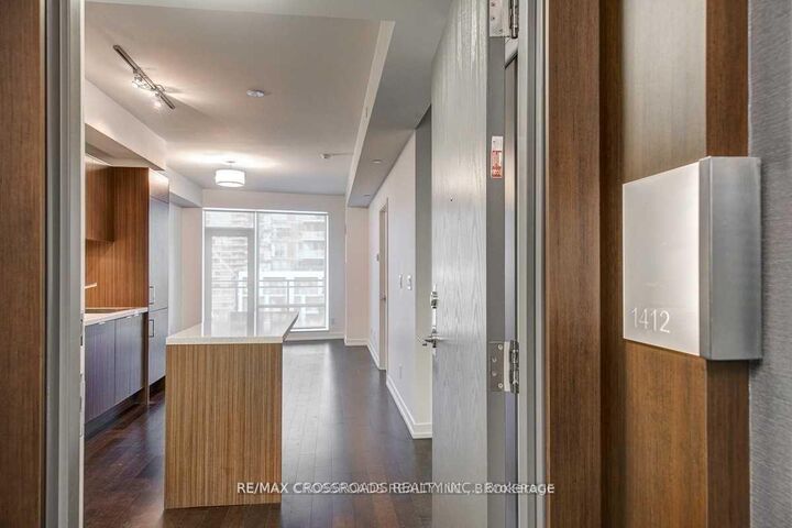 Property Photo:  21 Widmer Street 1412  ON M5V 2E8 