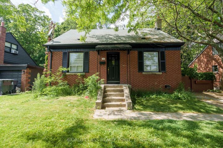 Property Photo:  152 Ferris Road  ON M4B 1G9 