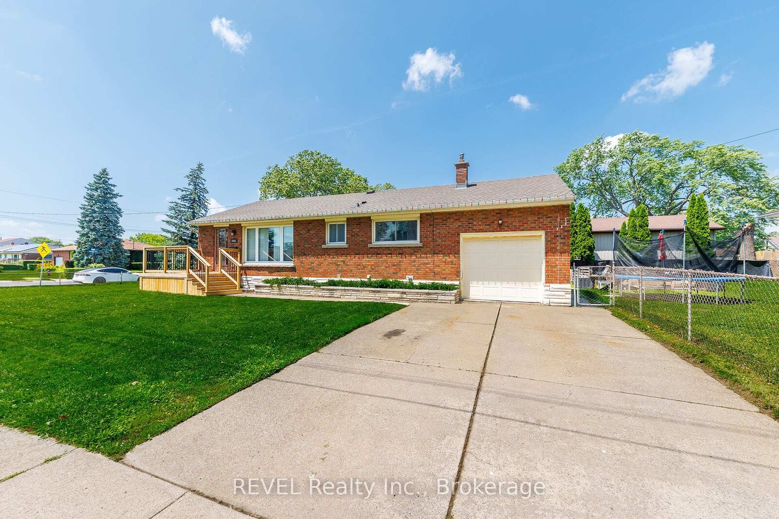 Property Photo:  6945 Douglas Street  ON L2G 3C6 