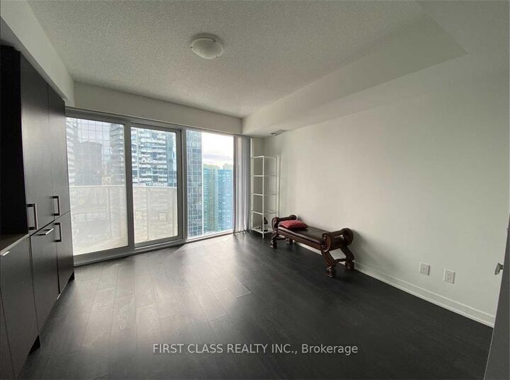 Property Photo:  100 Harbour Street 3308  ON M5J 2T5 