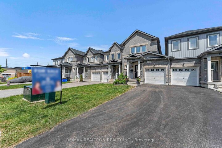 Property Photo:  25 Robinson Street  ON L4N 3J1 
