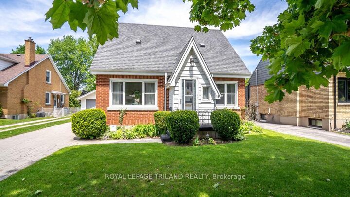 Property Photo:  16 Pritchard Place  ON N5W 2J2 