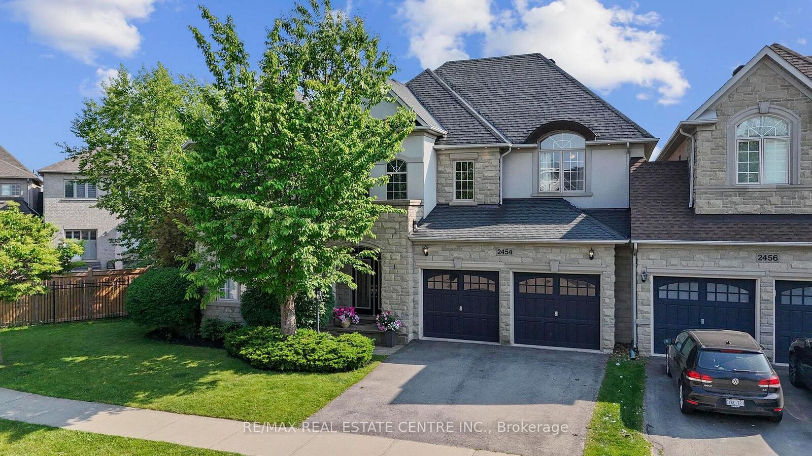 Property Photo:  2454 Springforest Drive  ON L6M 0A1 