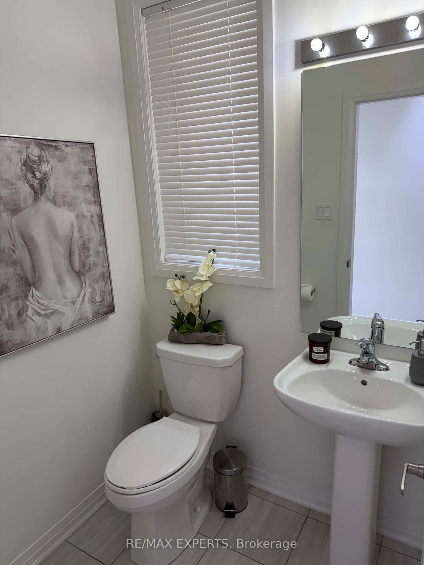 Photo de la propriété:  45 Casserley Crescent  ON L0G 1W0 
