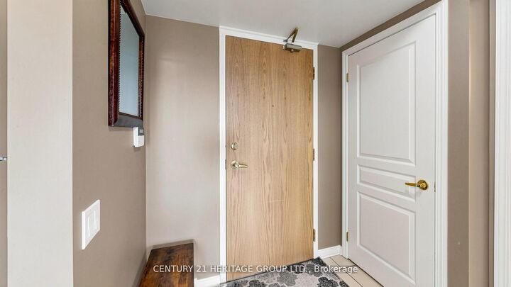 Property Photo: 9 Northern Heights Drive 707 ON L4B 4M5