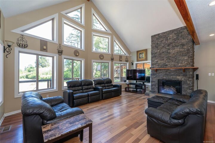 Property Photo: 1974 Saddle Dr BC V9P 9C2