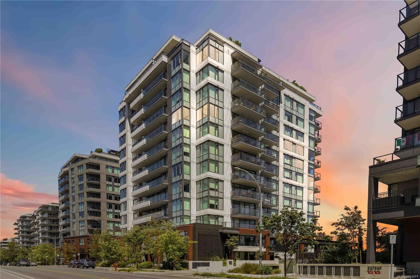 Property Photo:  363 Tyee Rd #901  BC V9A 0B5 