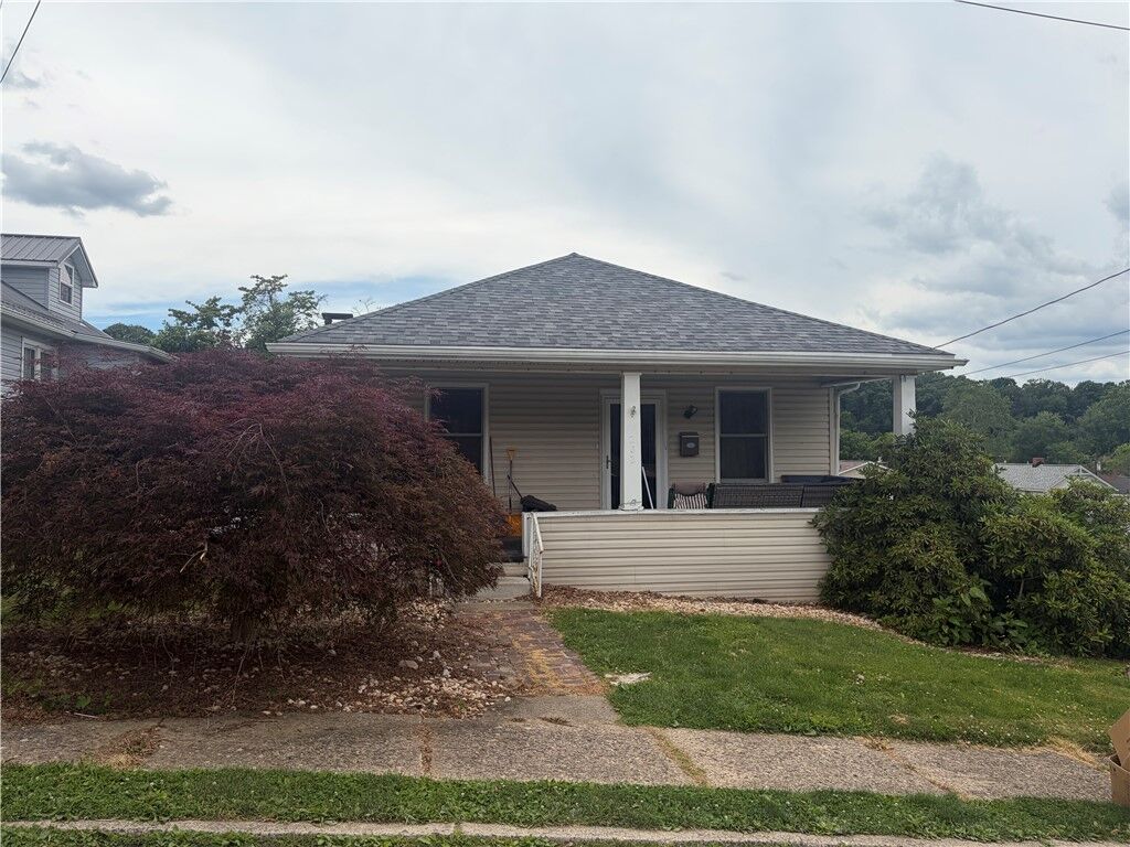 Property Photo:  202 Broadway St  PA 15089 