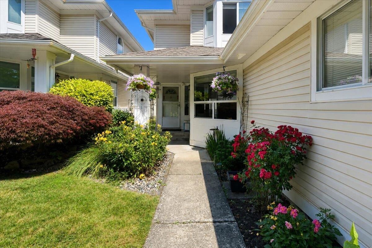 Property Photo:  6478 121 Street 21  BC V3W 0Y5 