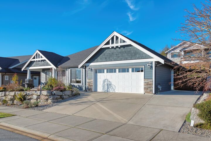 Property Photo:  5537 Peregrine Crescent  BC V7Z 0V5 