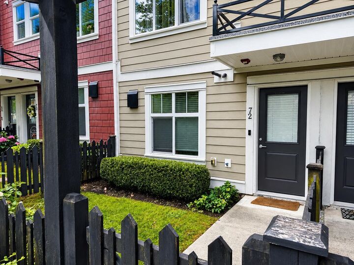 Property Photo: 20852 77A Avenue 72 BC V2Y 0R8