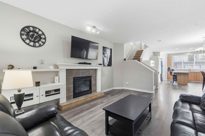 Property Photo:  10288 243 Street  BC V2W 1Y2 