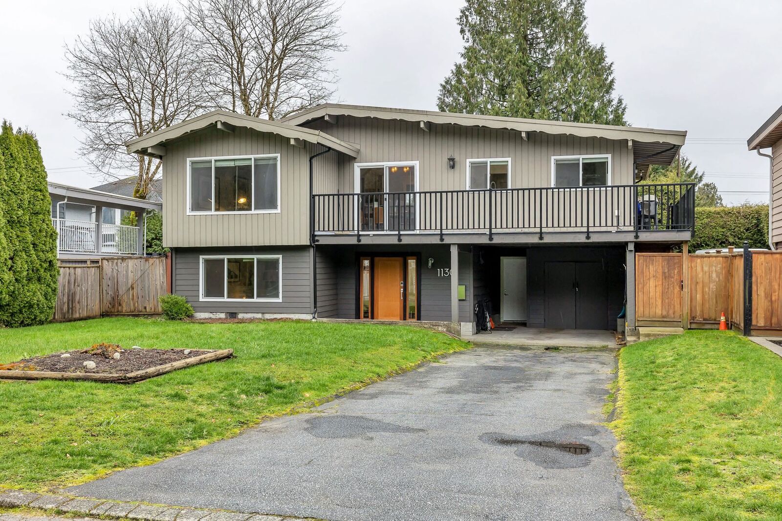Property Photo: 1130 Blue Heron Crescent BC V3B 1X1