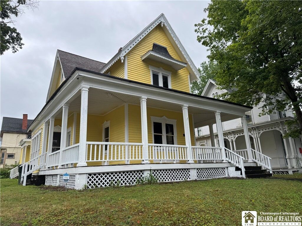Property Photo:  54 Lakeview Avenue  NY 14701 