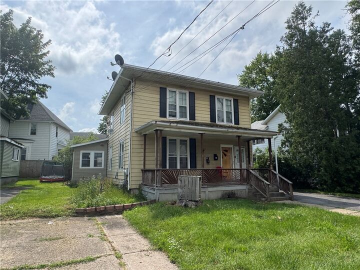 Property Photo:  32 Pulteney Street  NY 14456 