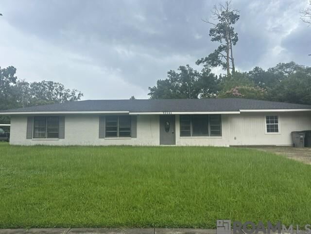 Property Photo: 12545 Canterbury Dr LA 70814