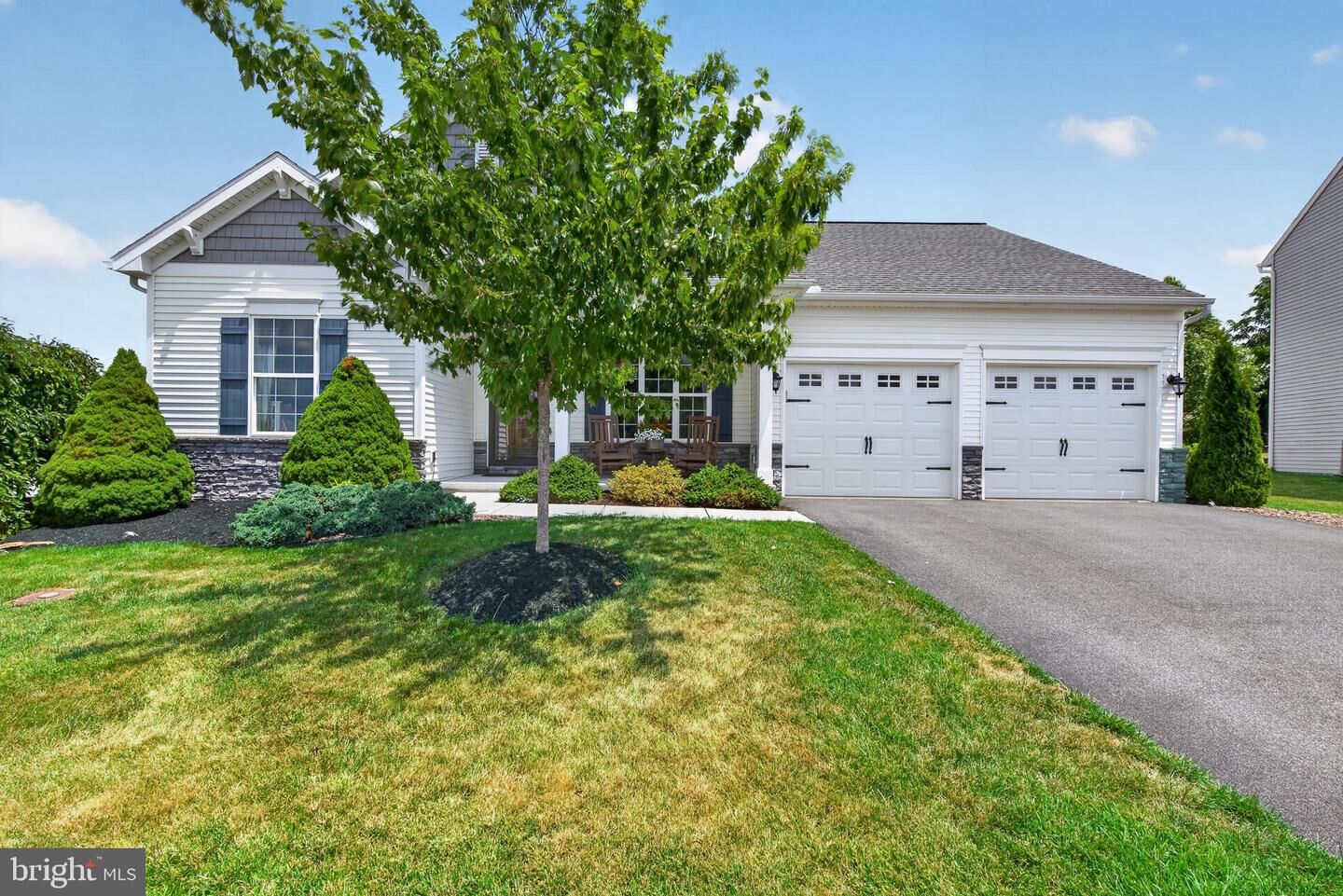 Property Photo: 27 Finch Dr PA 17003