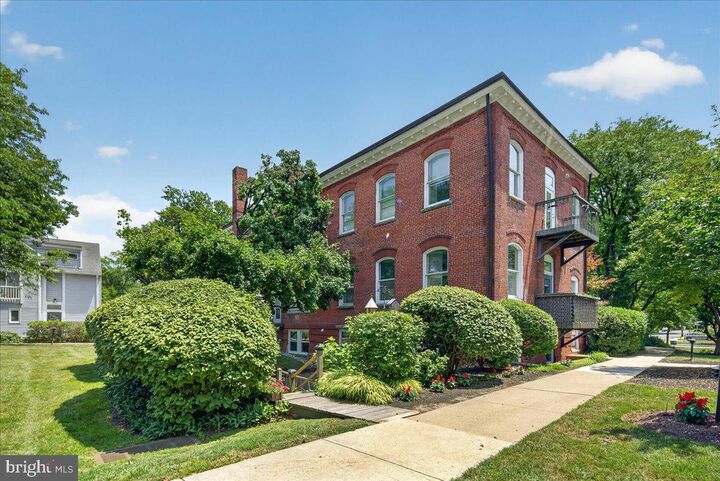 Property Photo: 1 Academy Court NJ 08534