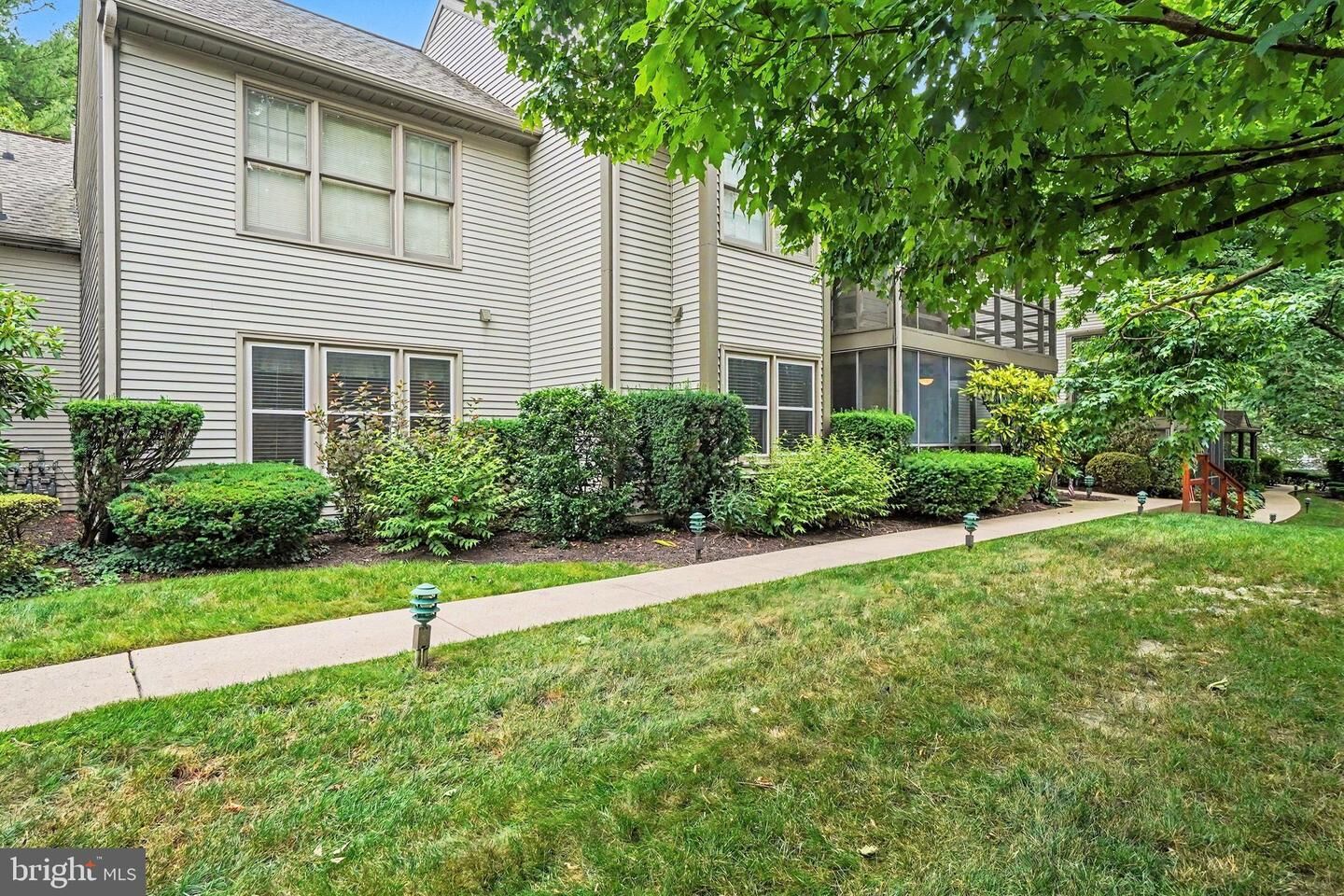 Property Photo: 515 Roslaire Drive PA 17036