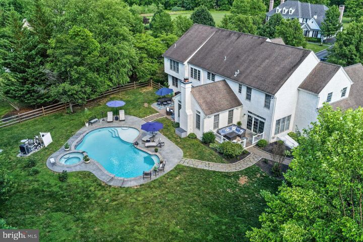 Property Photo:  1704 Chantilly Lane  PA 19425 