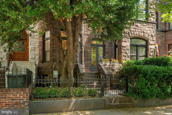 Property Photo:  1735 Q Street NW  DC 20009 
