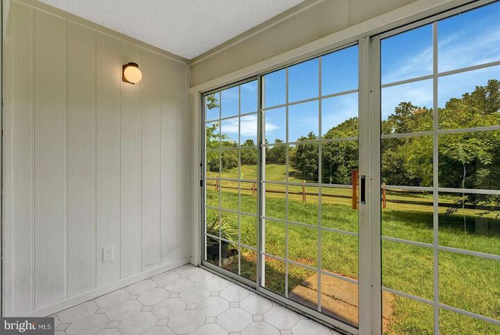 Property Photo:  12106 Green Leaf Court 102  VA 22033 
